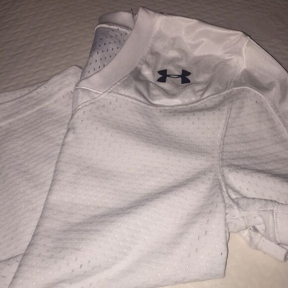 COPY - Under Armour Youth Small white jersey - Picture 5 of 7